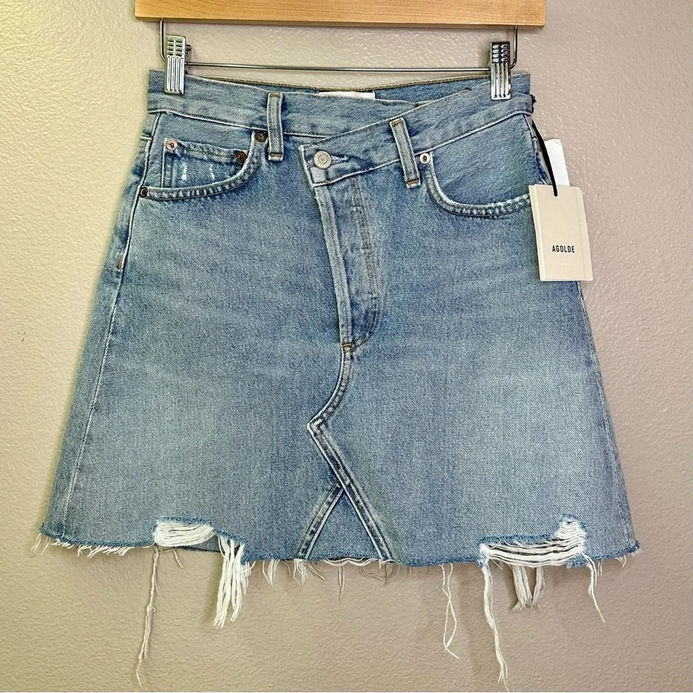 NWT Agolde Criss Cross Jean Mini Skirt Distressed Light Blue Frayed Hem Denim